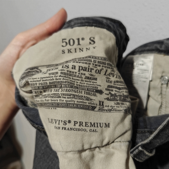 Levi's Premium 501 S Dark Wash Size 27 Skinny Jeans Fly Button Distressed - Picture 10 of 13